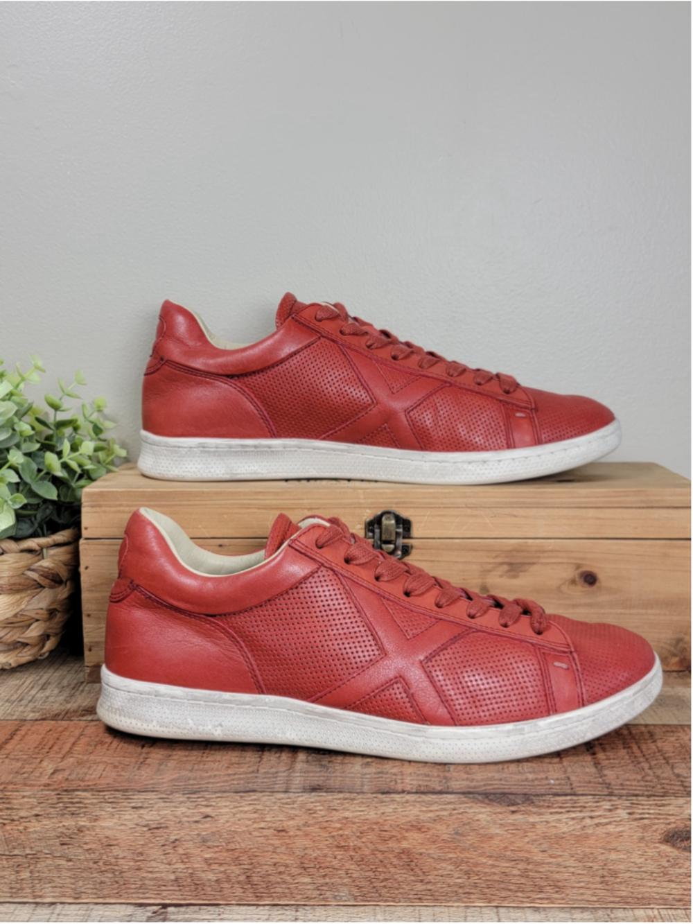 Bootleg 8.5 by John Varvatos Low Top Brick Red Perforated Leather Sneakers Shoes
